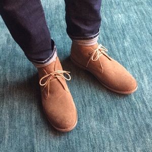 Andrew Marc chukka boots